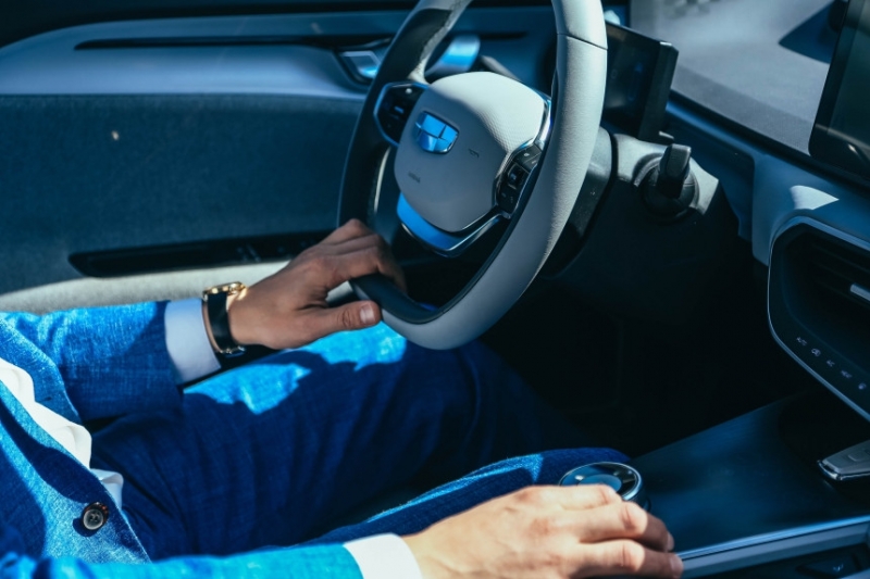 Почему за Geely выстраивается очередь? Интервью с директором "Лакшери Моторс Плюс"