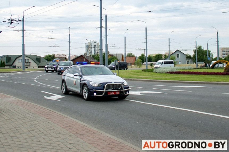 Какие автомобили использует ГАИ для сопровождения президентского кортежа