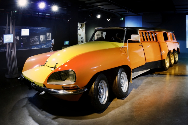 Французская многоножка. Зачем Citroёn создал 11-колесный автомобиль?