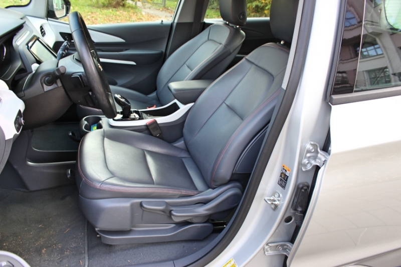 С запасом хода как у Tesla, но дешевле. Тест-драйв Chevrolet Bolt