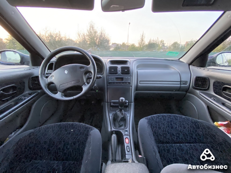"За все время на машину потратил более 10.000$". Как сохранился Renault Laguna за 14 лет в одних руках
