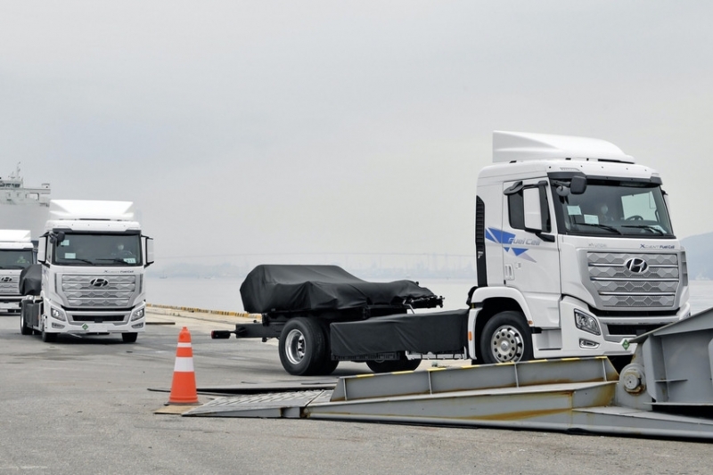 Hyundai первой в мире начала выпуск большегрузов на водородных топливных элементах