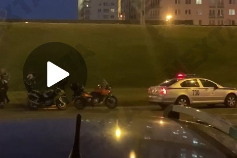 Видео: жесткое избиение мотоциклистов в Минске инспекторами ГАИ
