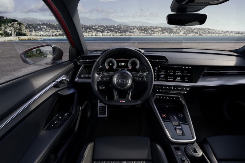 До первой "сотни" за 4,8 секунды: Audi представила новое поколение S3