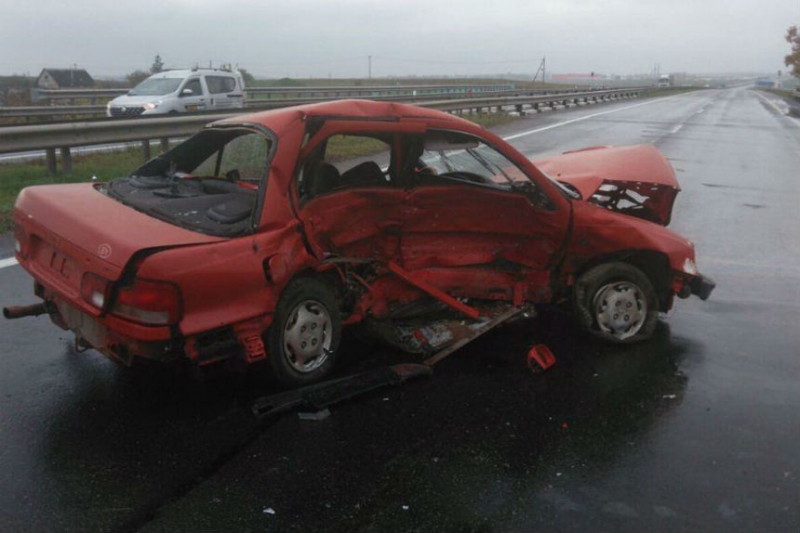 Возле Обчака женщина насмерть сбила пьяного пешехода и врезалась в Hyundai с пьяным водителем