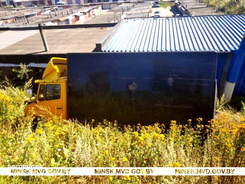 Минчанин угонял грузовые Mercedes и ехал в Бобруйск