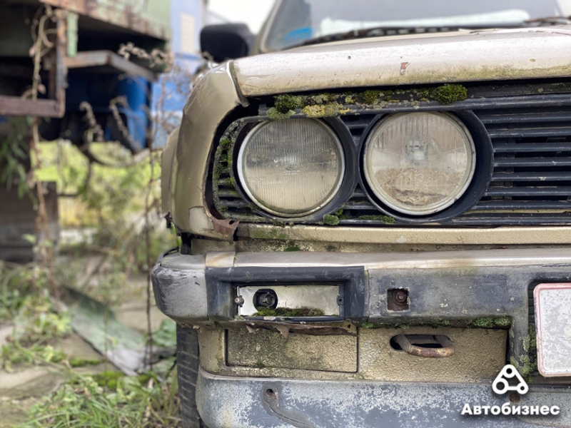 ​Даже на платных стоянках! Как брошенные автомобили побеждают закон
