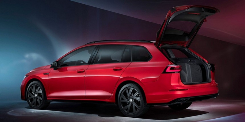 Новый универсал Volkswagen Golf дебютировал в двух версиях