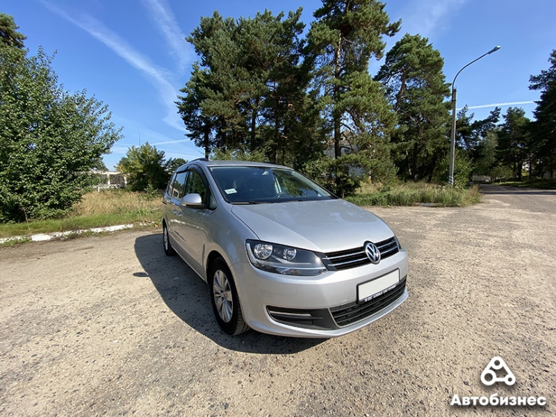 Народным стать не успел. Чем хорош Volkswagen Sharan второго поколения?