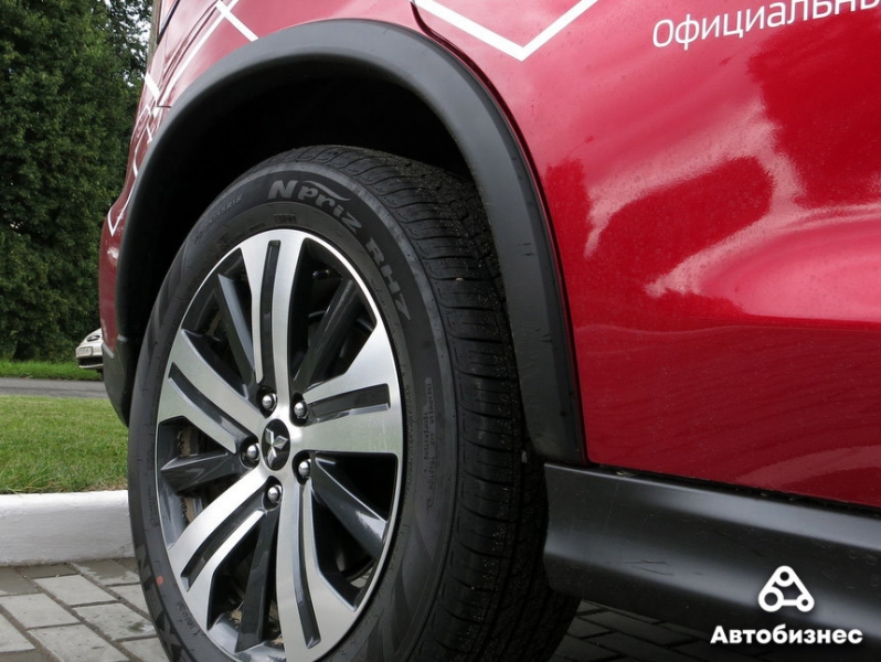 Чем цепляет и чем раздражает обновленный Mitsubishi ASX