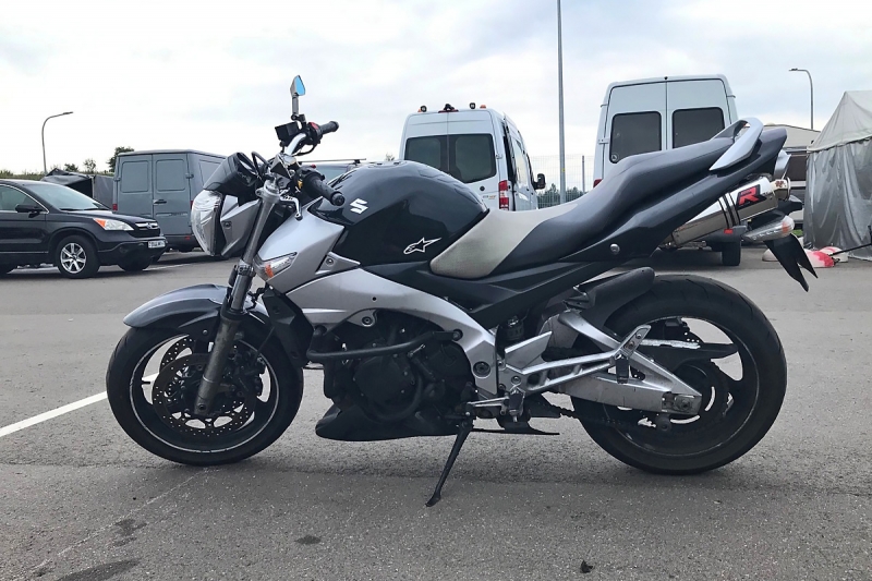 "Брат называет мой мотоцикл "быстрым велосипедом". Отзыв владельца Suzuki GSR600