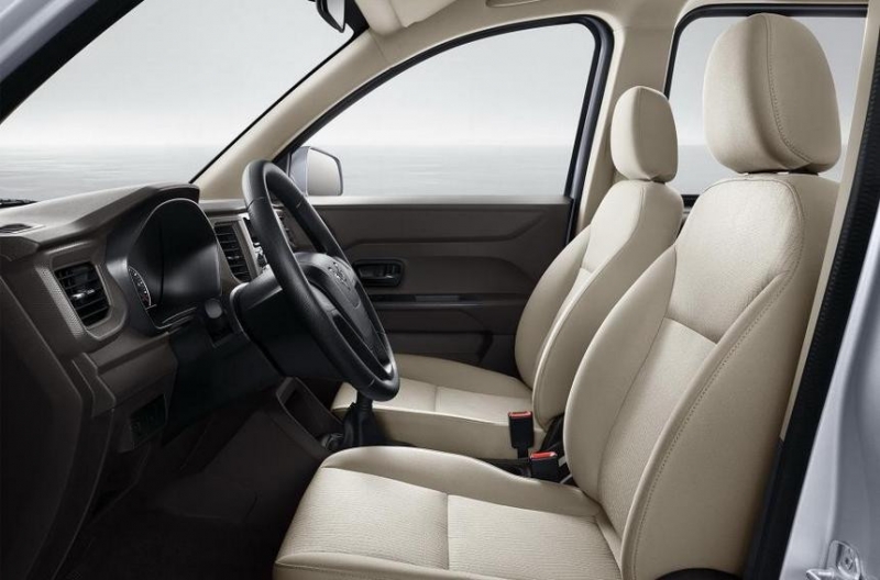 Доступнее, чем Lada Largus: представлен бюджетный китайский компактвэн Wuling Hong Guang V