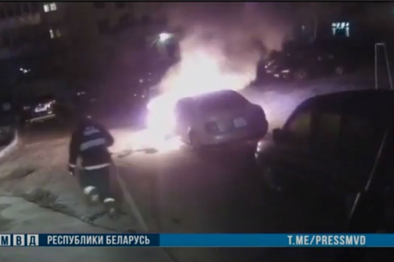 МВД: в Могилеве подожгли личный автомобиль милиционера