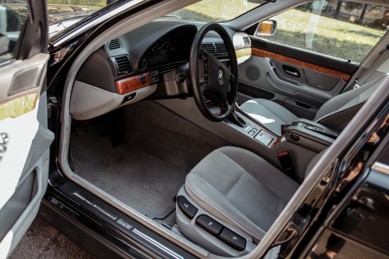 Тест-драйв "последнего настоящего", или BMW 7-series E38 из фильма "Бумер"
