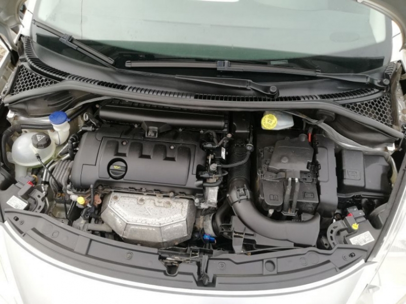 Ищем экономичный автомобиль до 10 лет за 6000 долларов. Подборка "живых" авто