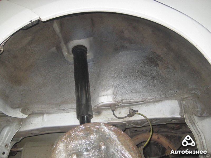 Оцениваем коррозию пятилетней Toyota Yaris