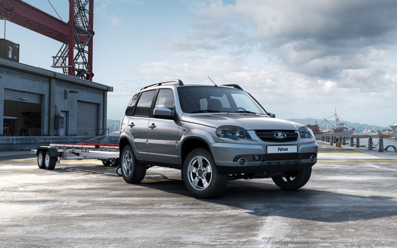 Внедорожник Niva снова стал Lada: АвтоВАЗ провел ребрендинг модели