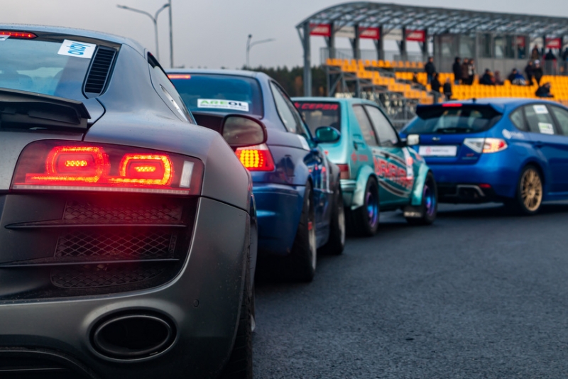 BMW M3 против картингиста и дрифт-такси. В Стайках прошел финал Race Wars и закрытие сезона URacing