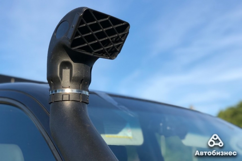 "Мечтаем доехать до Кейптауна". Семья из Гродно сделала из Toyotа Hilux машину для путешествий по глухим местам