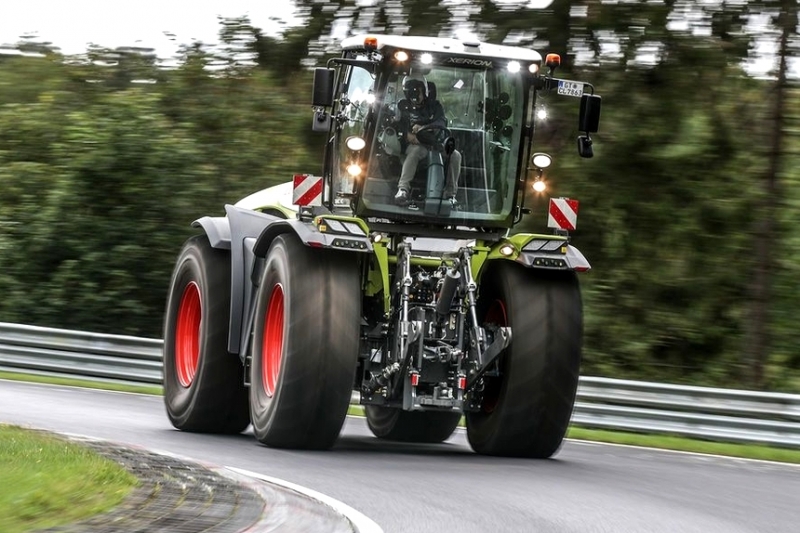Немцы выпустили 500-сильный трактор Claas Xerion 5000 VC на Нюрбургринг и разогнали на рекорд