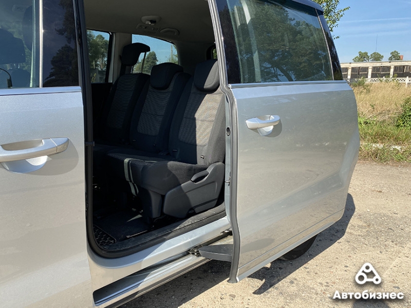 Народным стать не успел. Чем хорош Volkswagen Sharan второго поколения?