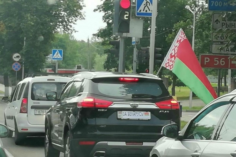 Районная ГАИ обещает провести проверку по поводу езды без номерных знаков
