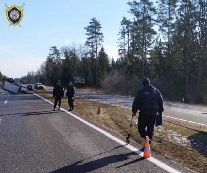 На трассе М6 Peugeot врезался в трактор - погиб пассажир. Вынесен приговор