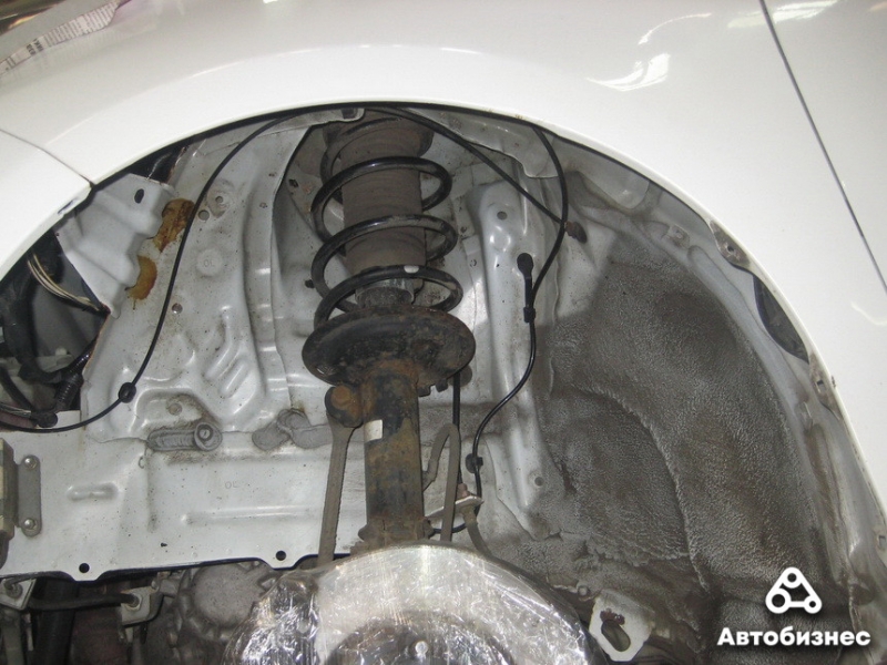 Оцениваем коррозию пятилетней Toyota Yaris