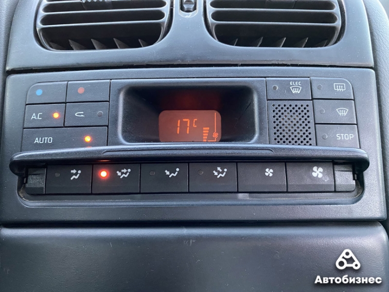 "За все время на машину потратил более 10.000$". Как сохранился Renault Laguna за 14 лет в одних руках