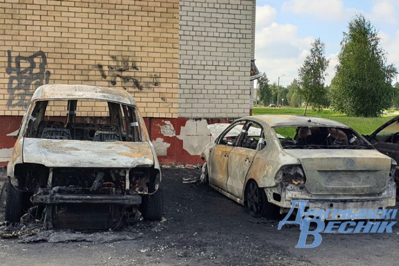 В Дрогичине сгорели четыре автомобиля