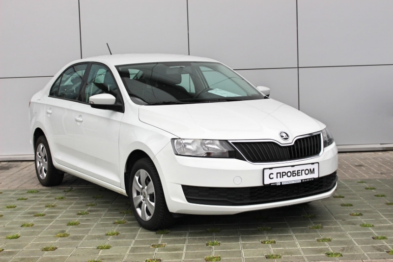 Машины из России возвращаются? Площадка по продаже дилерской "бэушки" занялась российскими авто